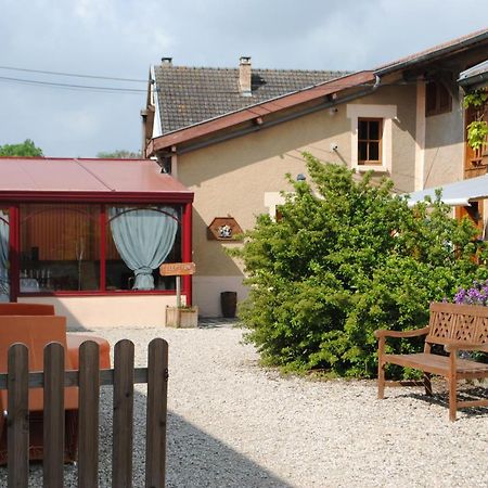 Les Perrieres Bed & Breakfast Saint-Germain-la-Ville Exterior photo